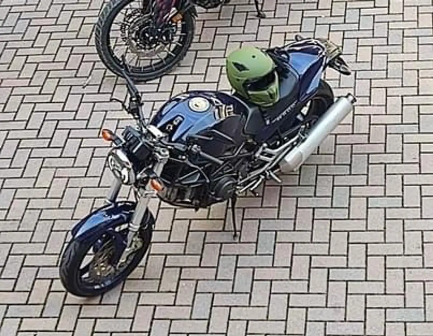 Ducati Monster 600 Bleu - 1