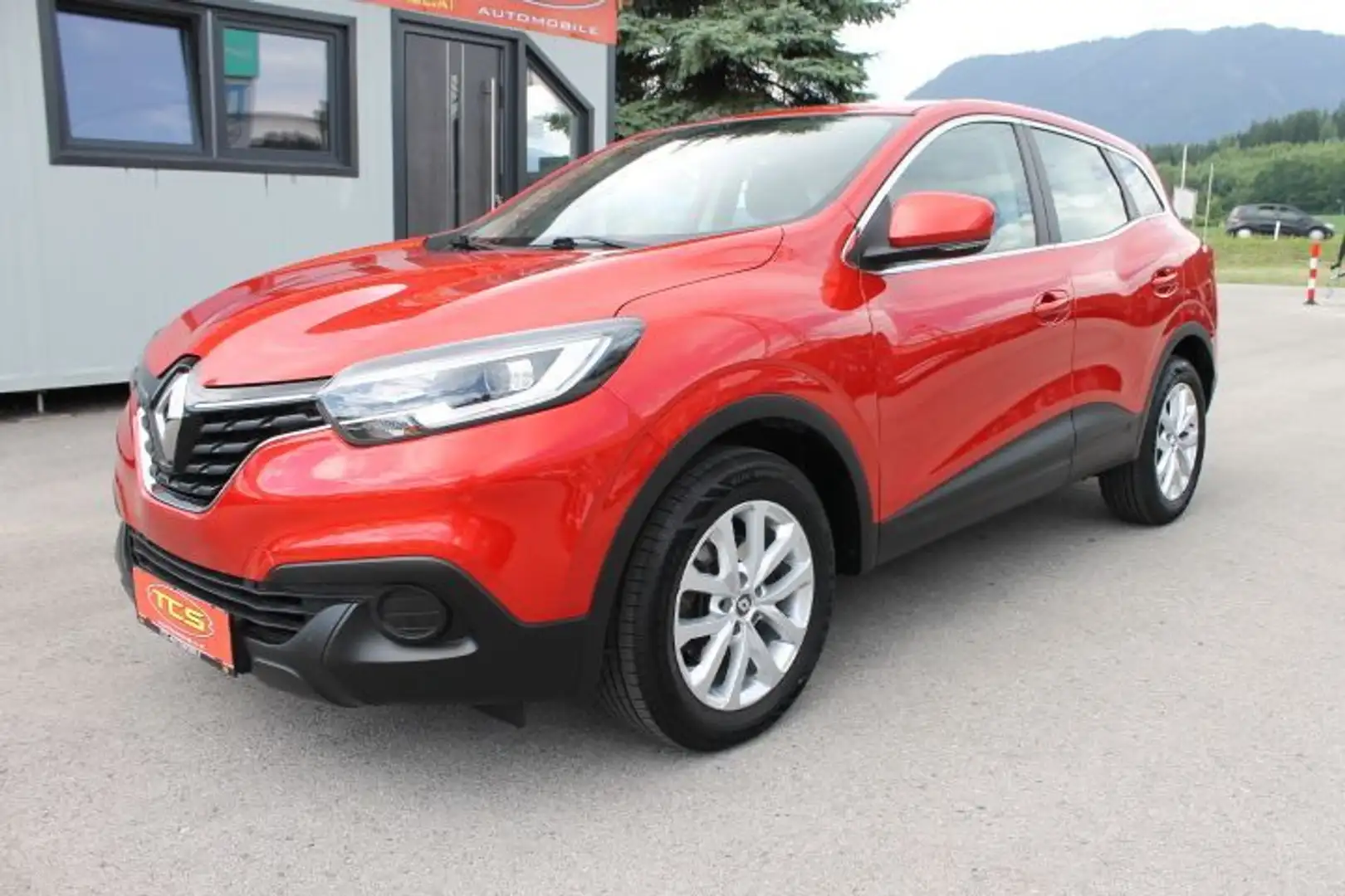 Renault Kadjar Energy TCe 130 6-Gang Life*nur 35000Km*** Rot - 1