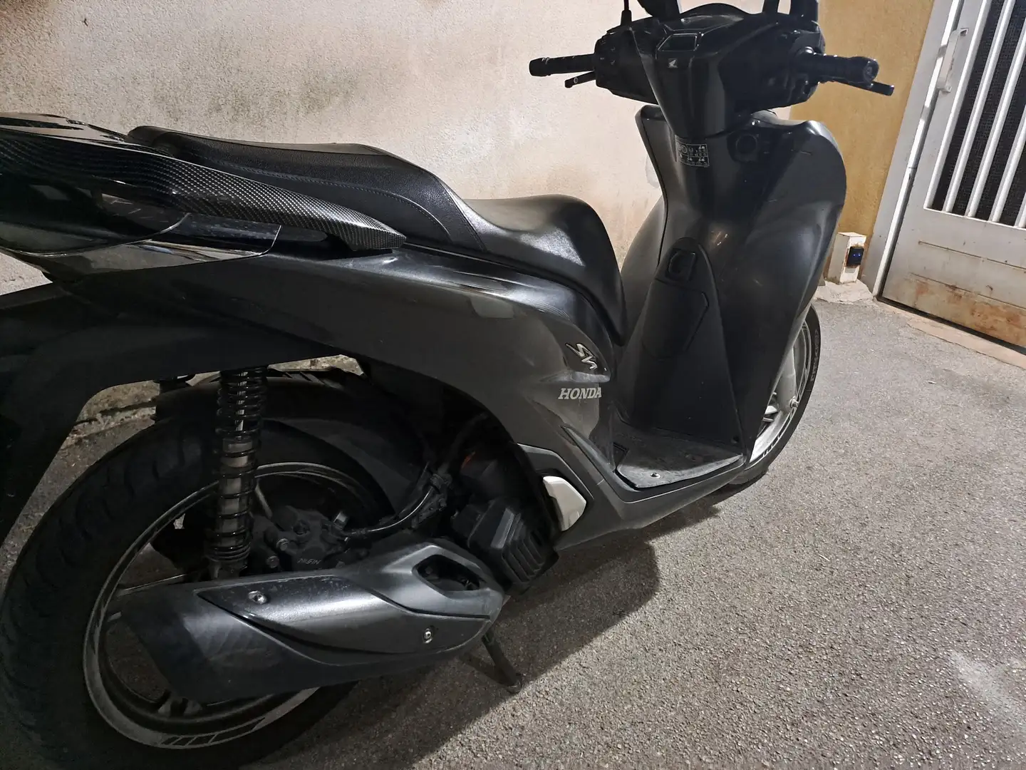Honda SH 125 Grigio - 2