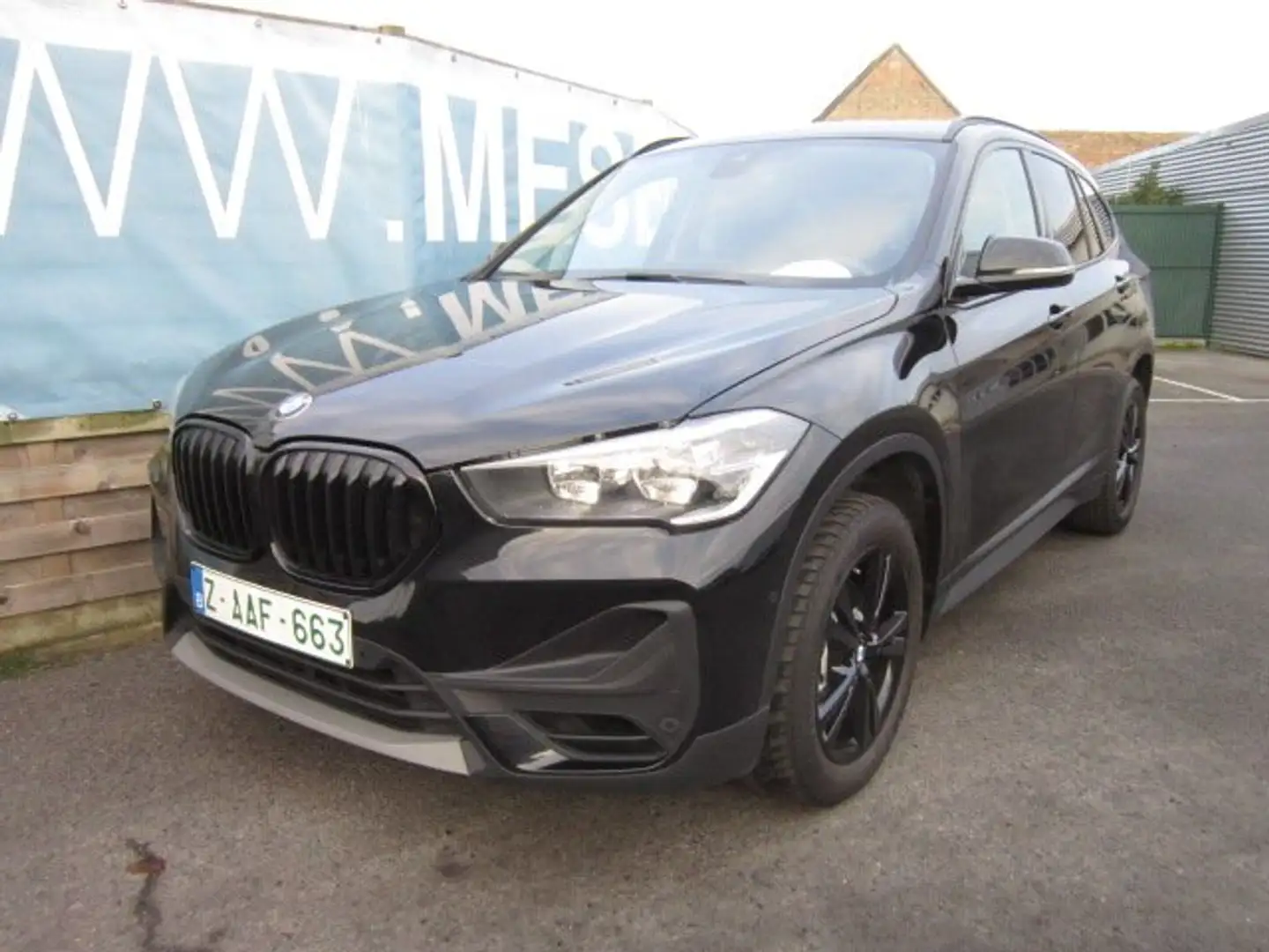BMW X1 1.8i sDrive PROF NAVI + HEAD UP + PDC CAMERA Noir - 2