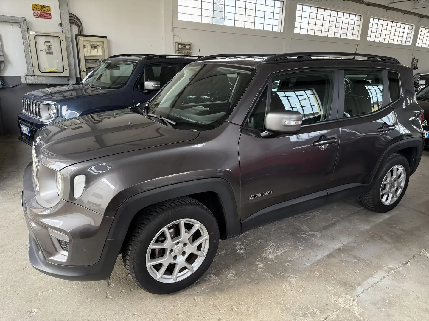 Jeep Renegade 1.0 t3 Limited 2wd NO VINCOLI FINANZIAMENTO Grau - 2