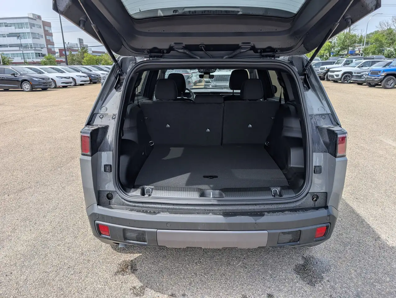 Jeep Cherokee снимка Jeep Cherokee