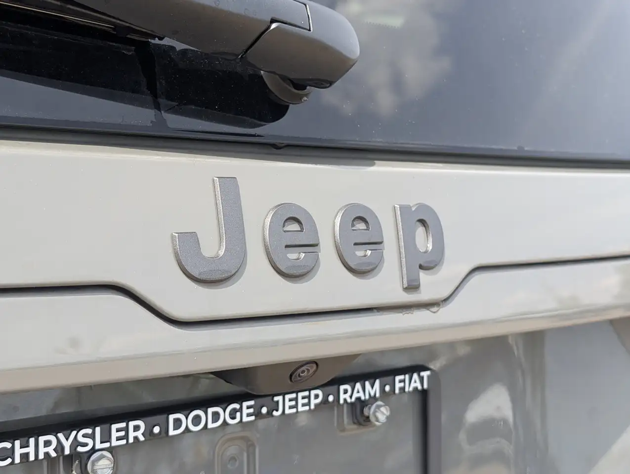 Jeep Cherokee снимка Jeep Cherokee
