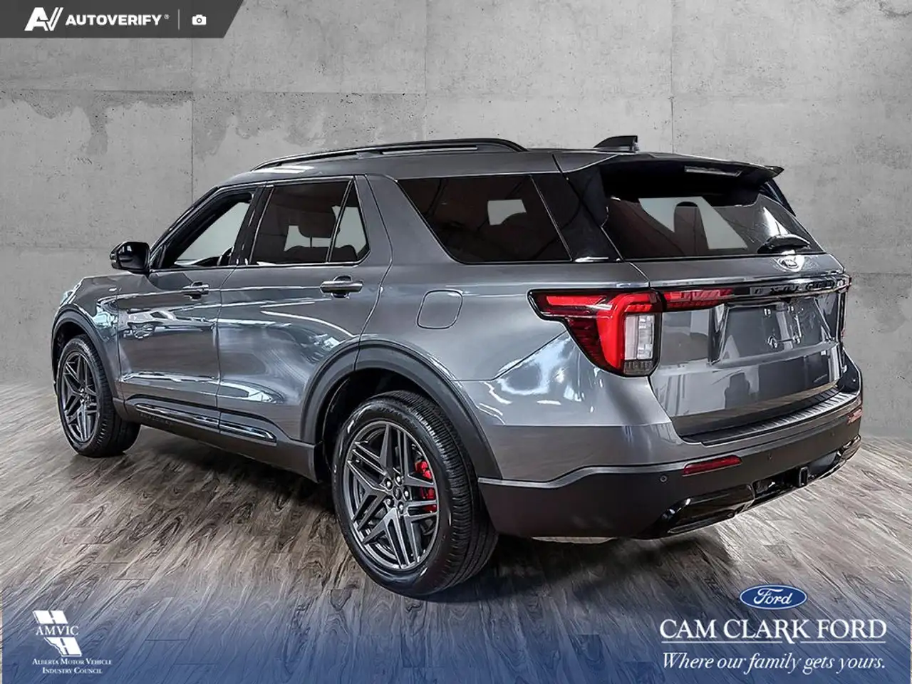 Ford Explorer снимка Ford Explorer