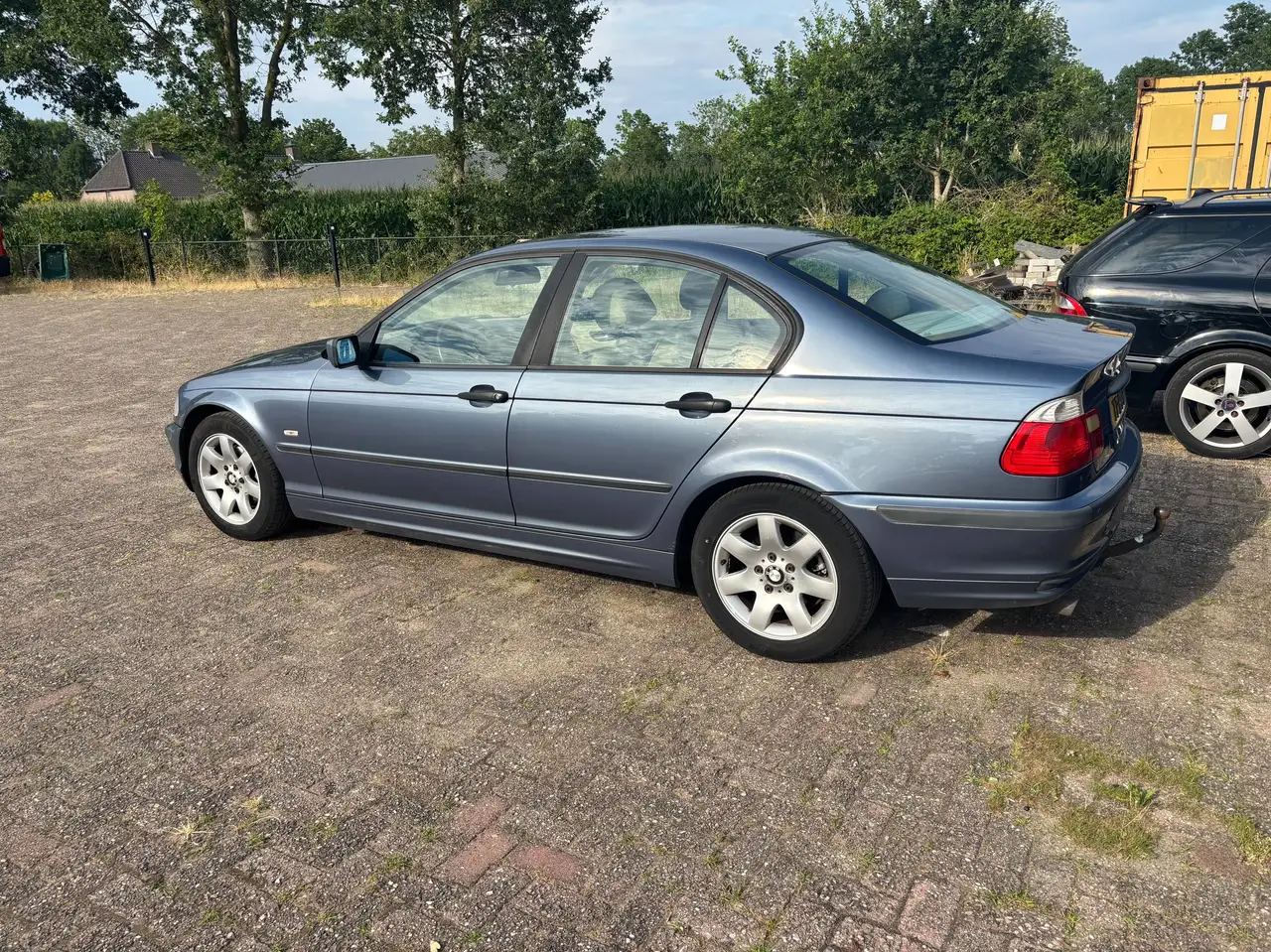 BMW 318i Executive, foto 2