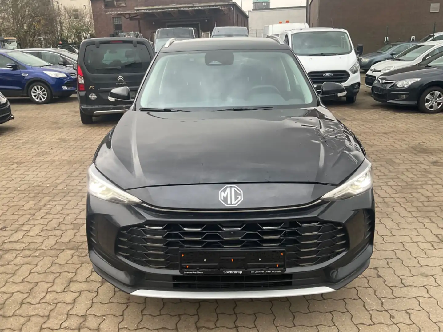 MG ZS 1.5 Hybrid+ 145 kW Luxury TÜV 07.2028 Nero - 2