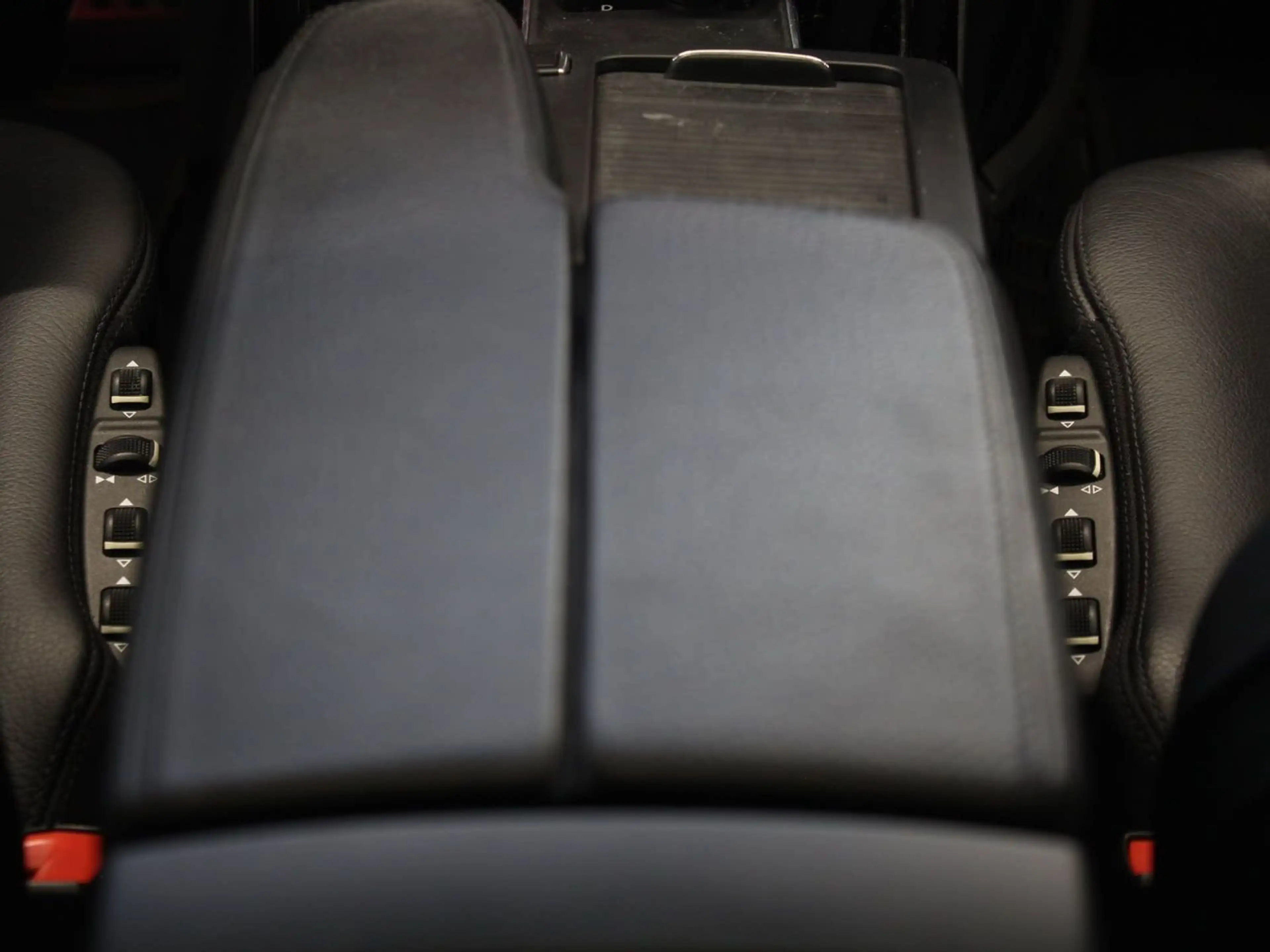 Mercedes-Benz E 63 AMG 5.5L V8 Biturbo ACC Leder — photo 12