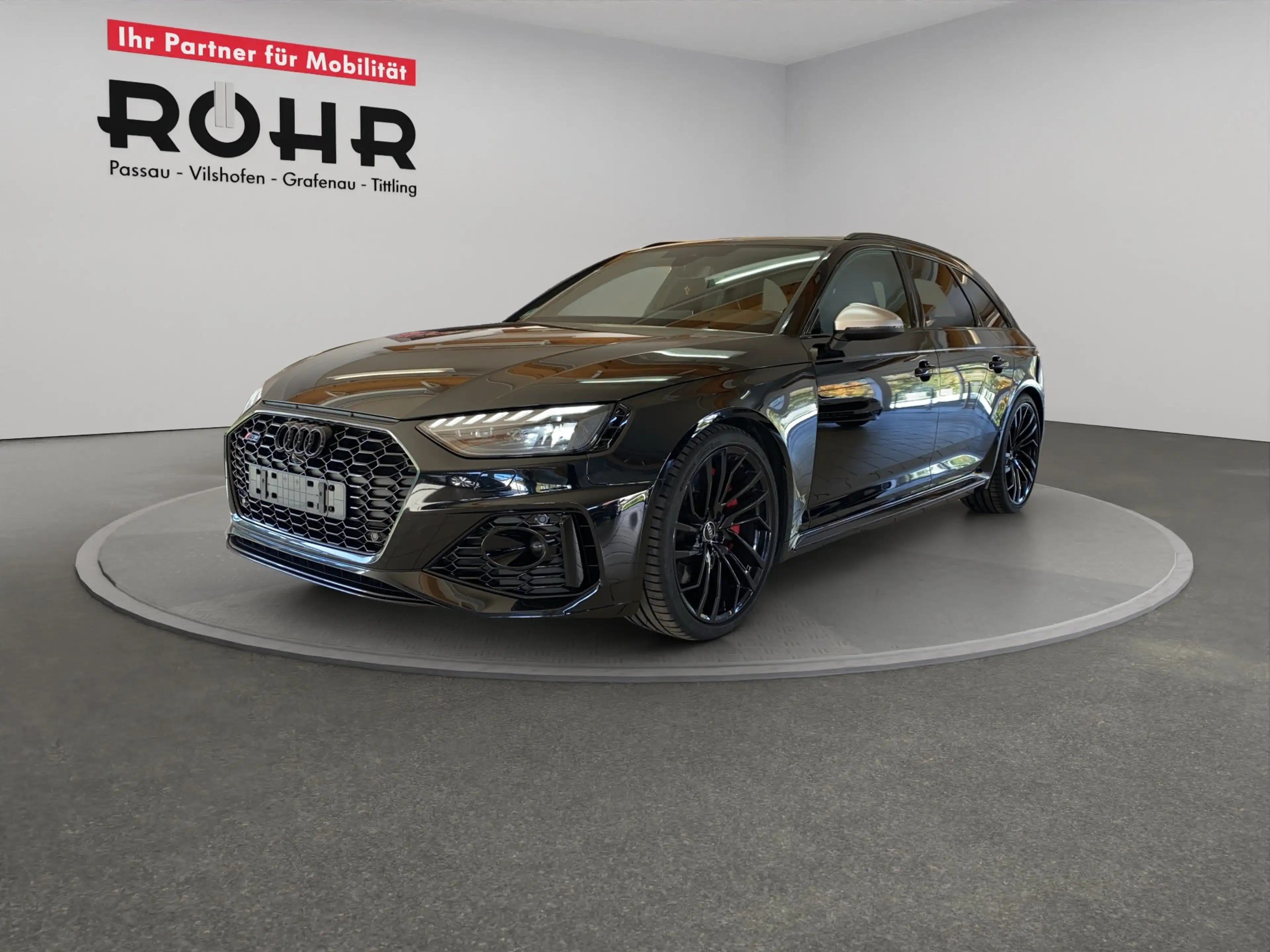 Audi RS4 2.9 TFSI quattro tiptronic OptikP Kam. LED Pano — photo 2
