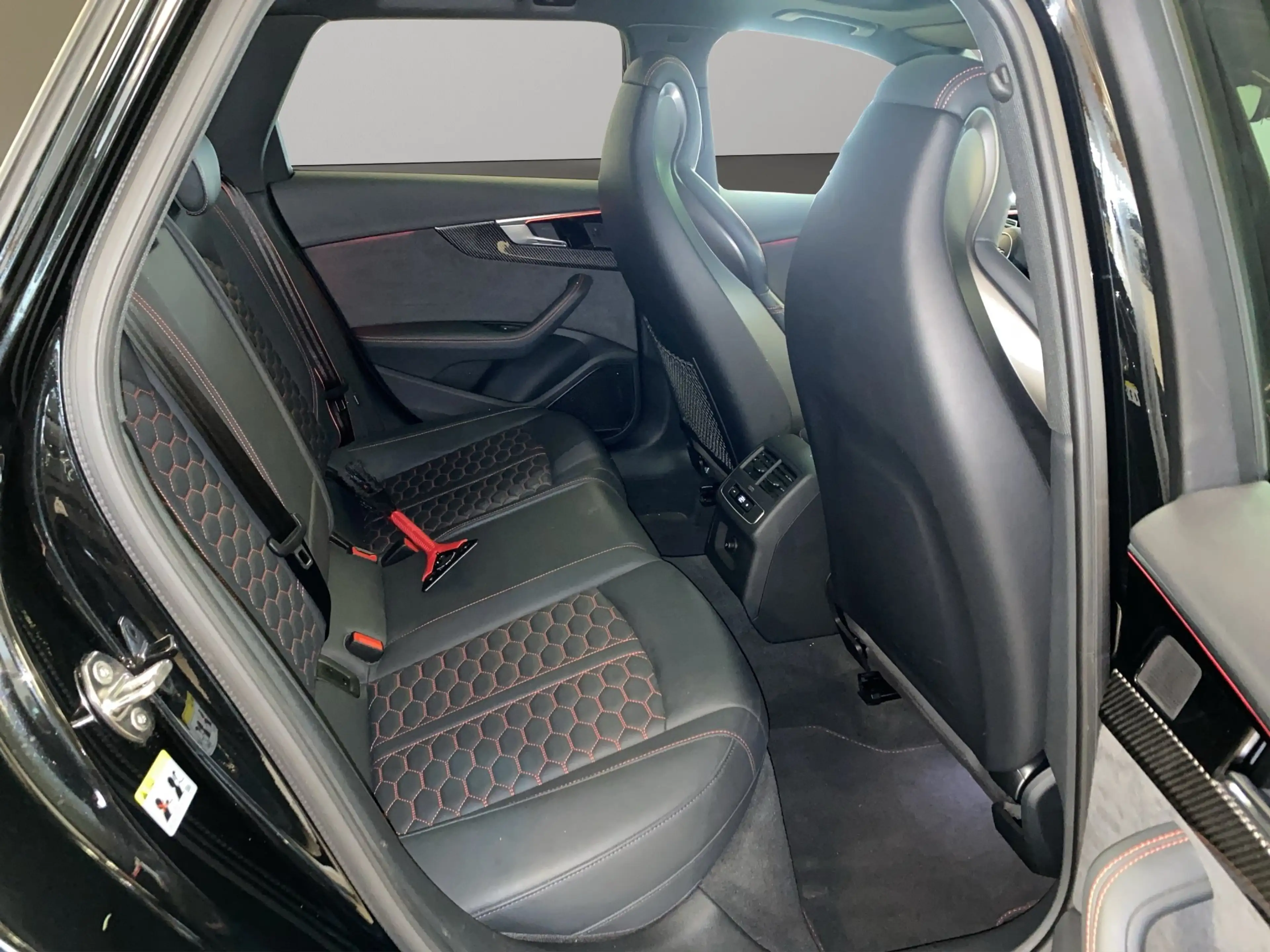Audi RS4 2.9 TFSI quattro tiptronic OptikP Kam. LED Pano — photo 7