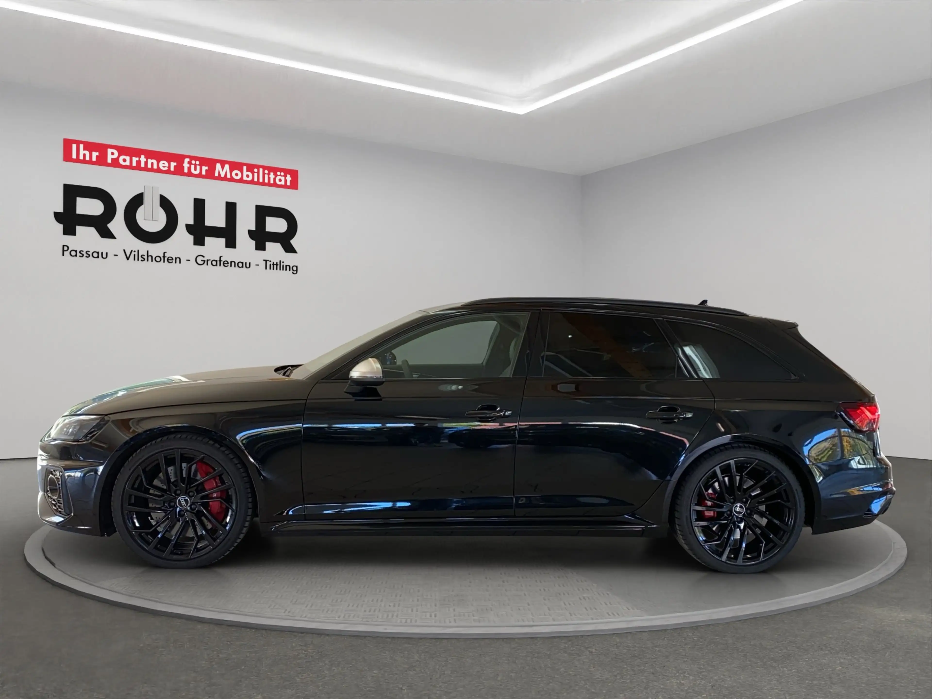 Audi RS4 2.9 TFSI quattro tiptronic OptikP Kam. LED Pano — photo 4