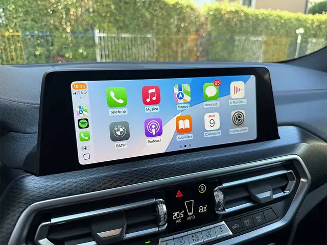 BMW X4 view 19