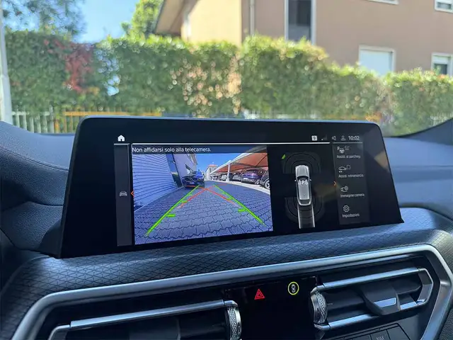 BMW X4 view 18