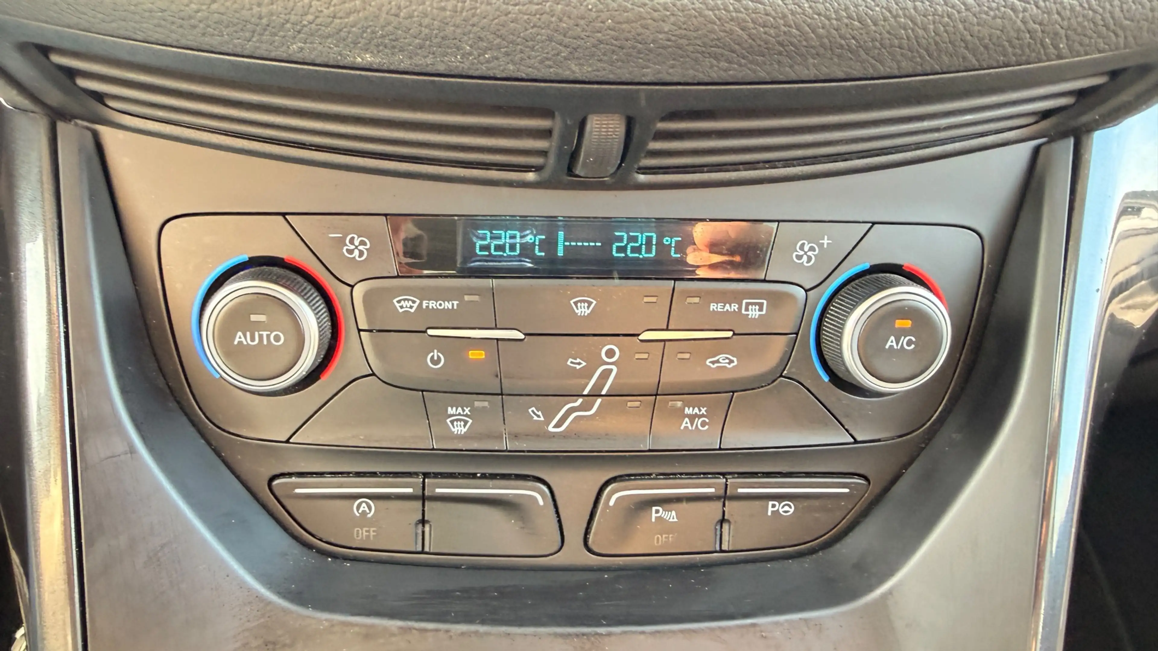 Ford Grand C-Max 1.0 Titanium 2X SCHUIFDEUR PANORAMADAK NAVIGATIE C — photo 20