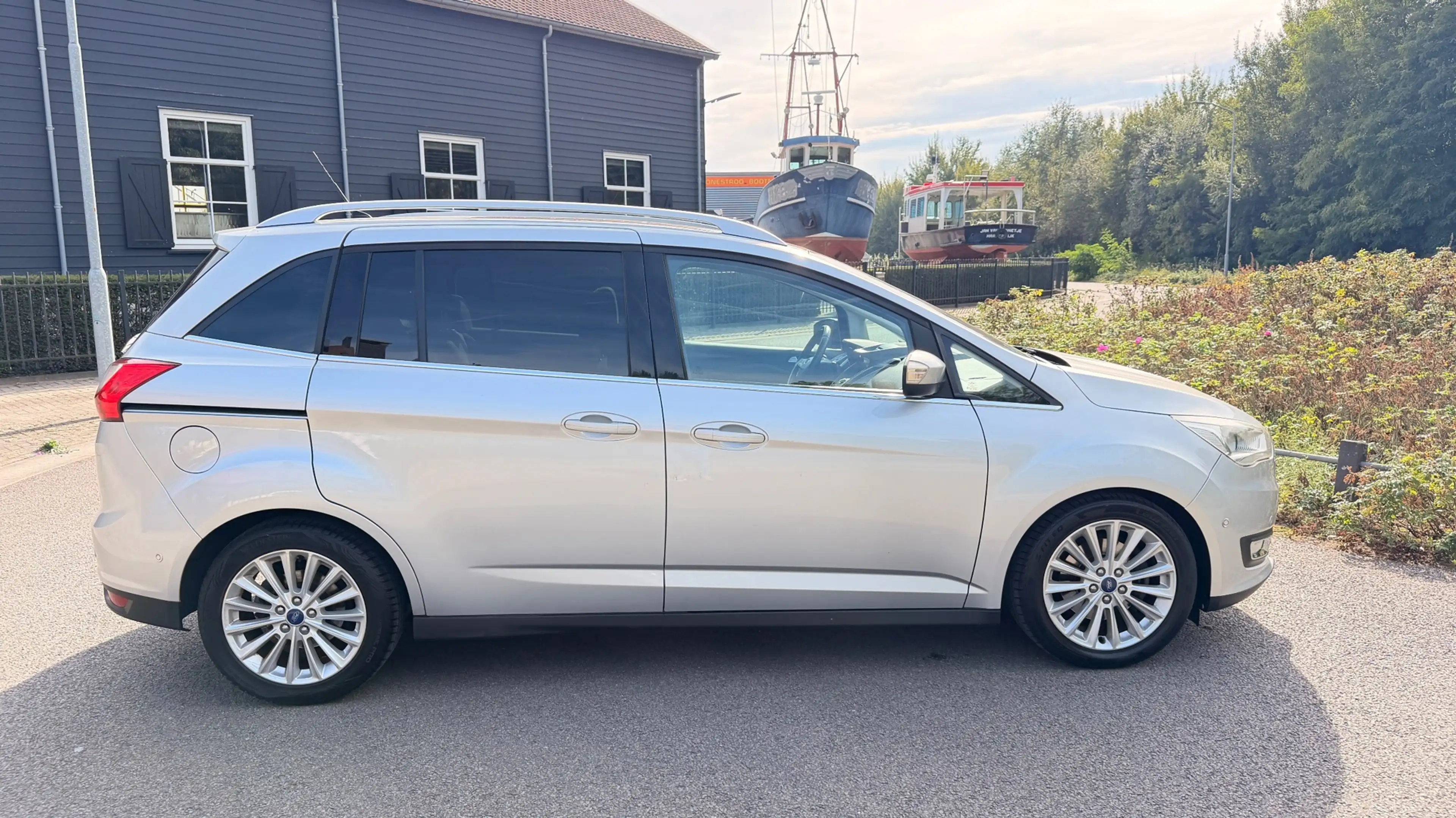 Ford Grand C-Max 1.0 Titanium 2X SCHUIFDEUR PANORAMADAK NAVIGATIE C — photo 8