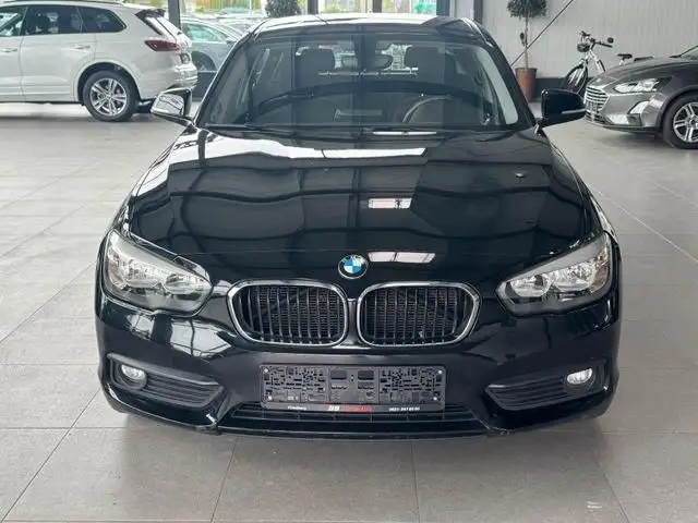 BMW Autres 1 Limousine 5-trg. i Advantage 80 kW (109 PS)...