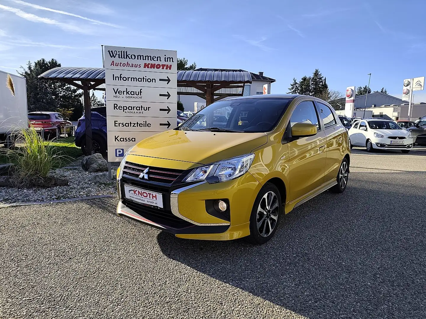 Mitsubishi Space Star 1,2 MIVEC Invite AS&G Gelb - 1