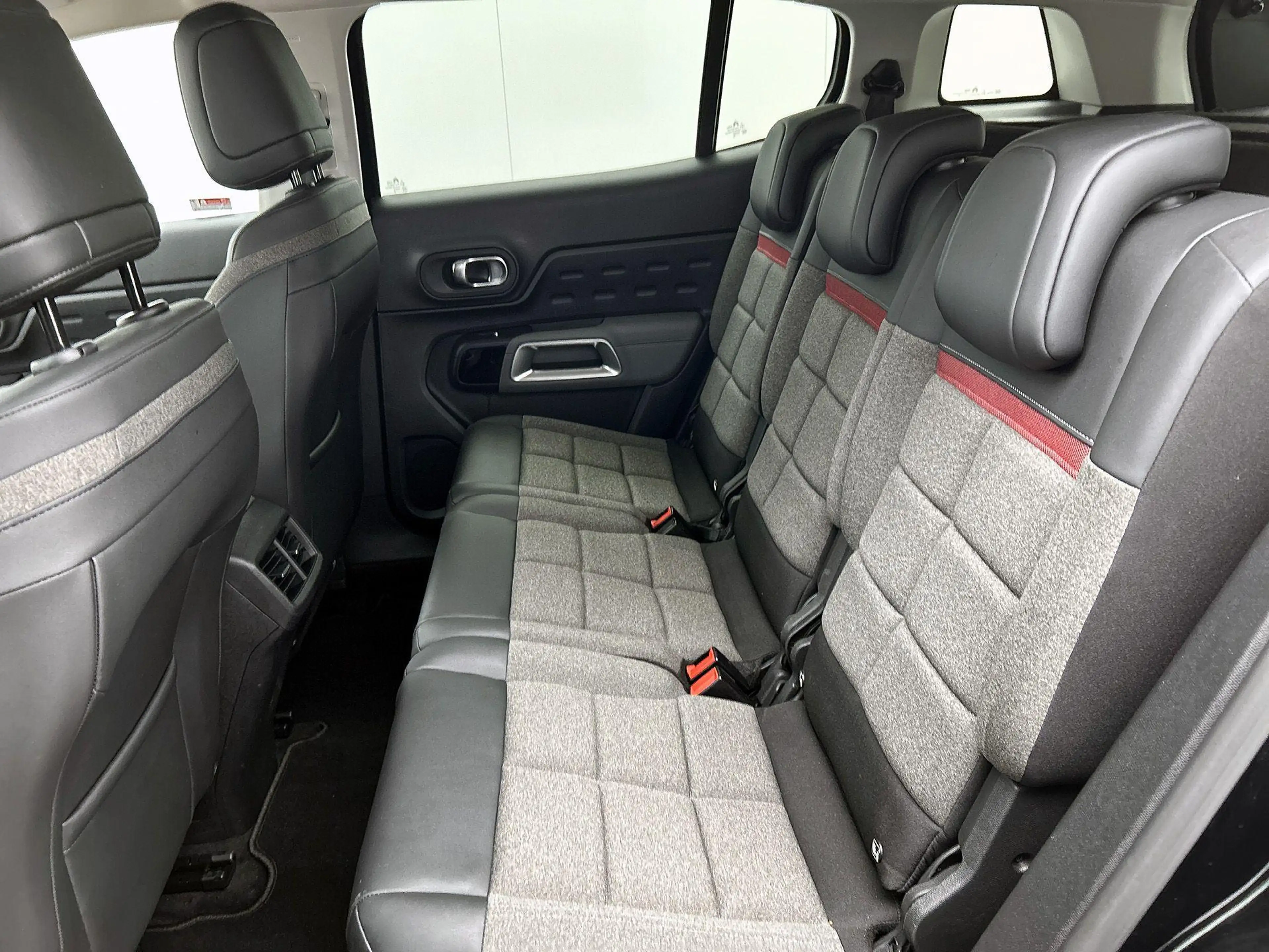 Citroen C5 Aircross 1.2 Business Plus 130pk | Navigatie | Adaptieve Cr — photo 14