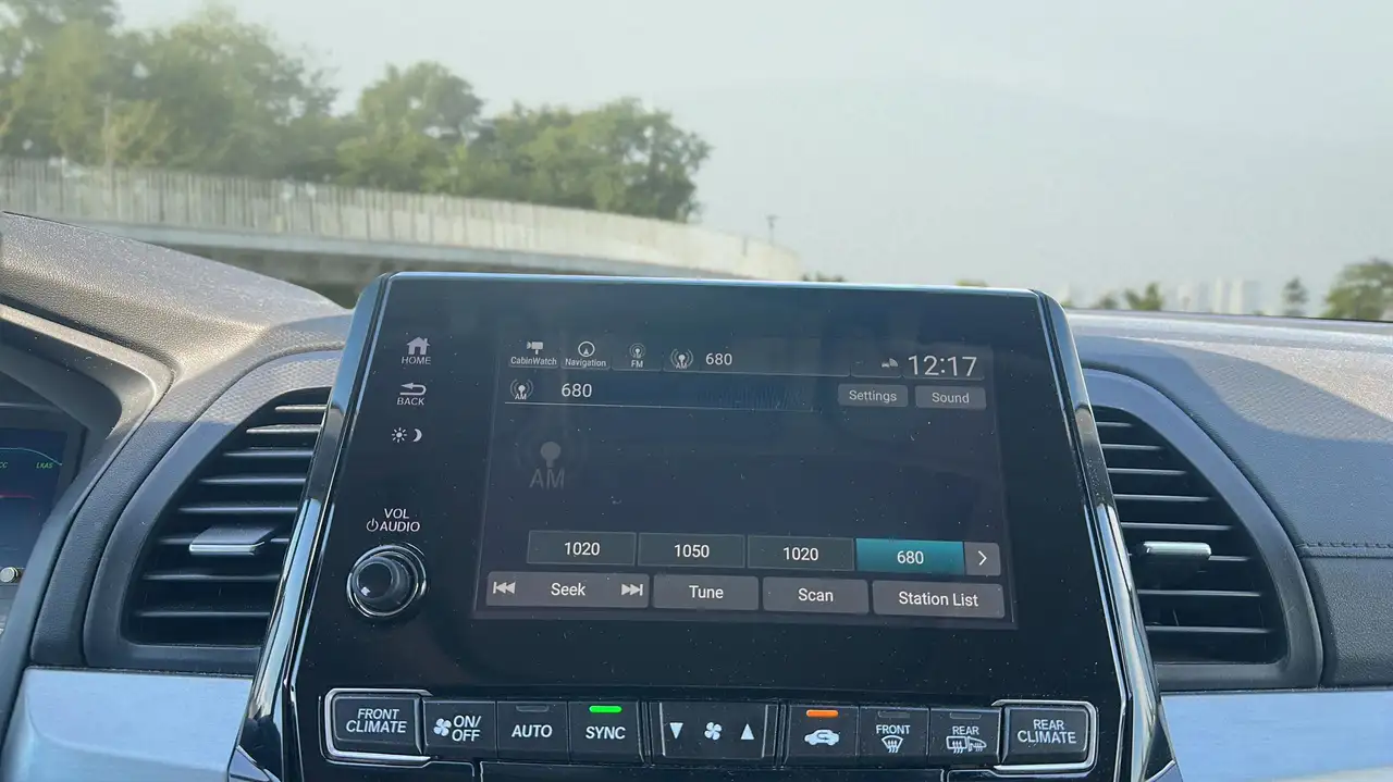 Honda Odyssey снимка Honda Odyssey