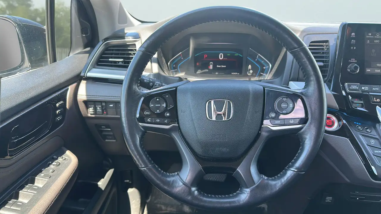 Honda Odyssey снимка Honda Odyssey