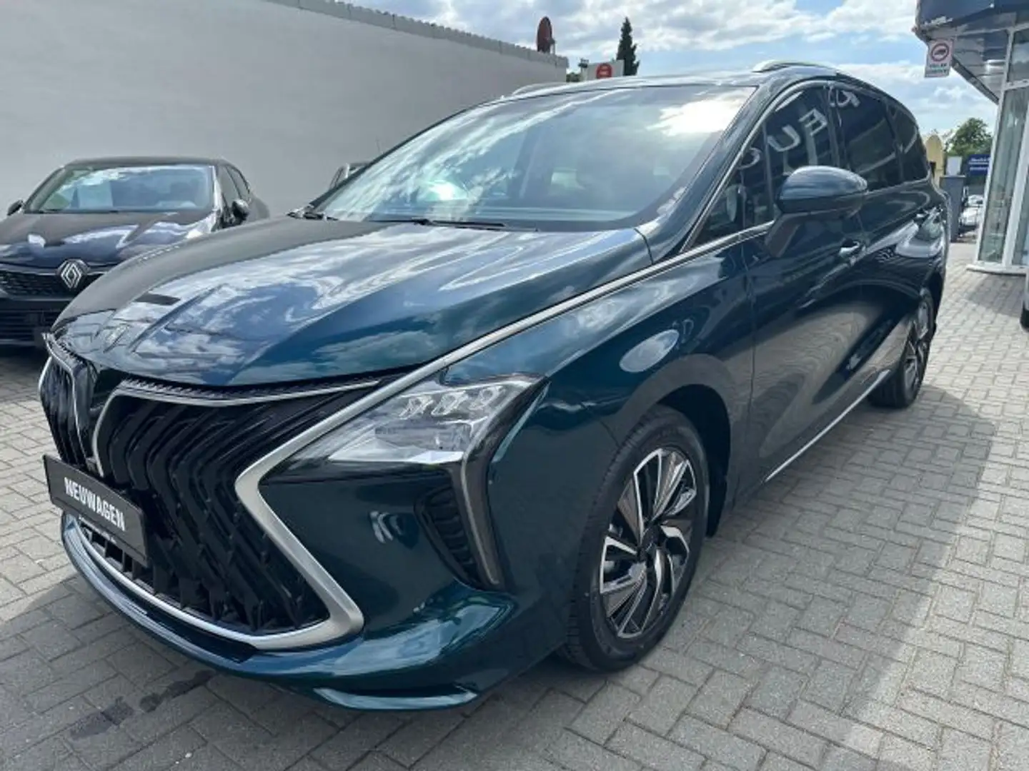 DFSK Forthing 4 U-Tour Grün - 1