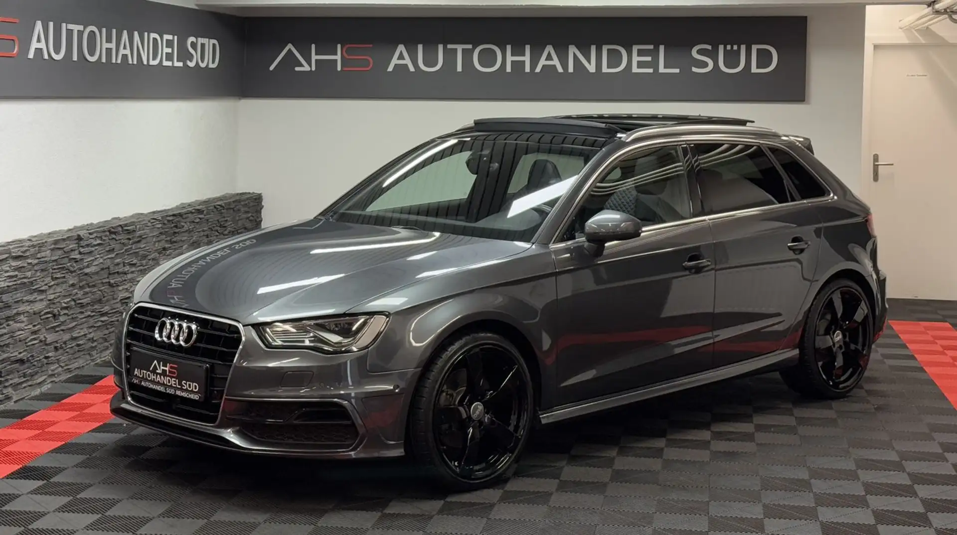 Audi A3 S line quattro*PANORAMA*LEDER*LED*B&O Grijs - 1