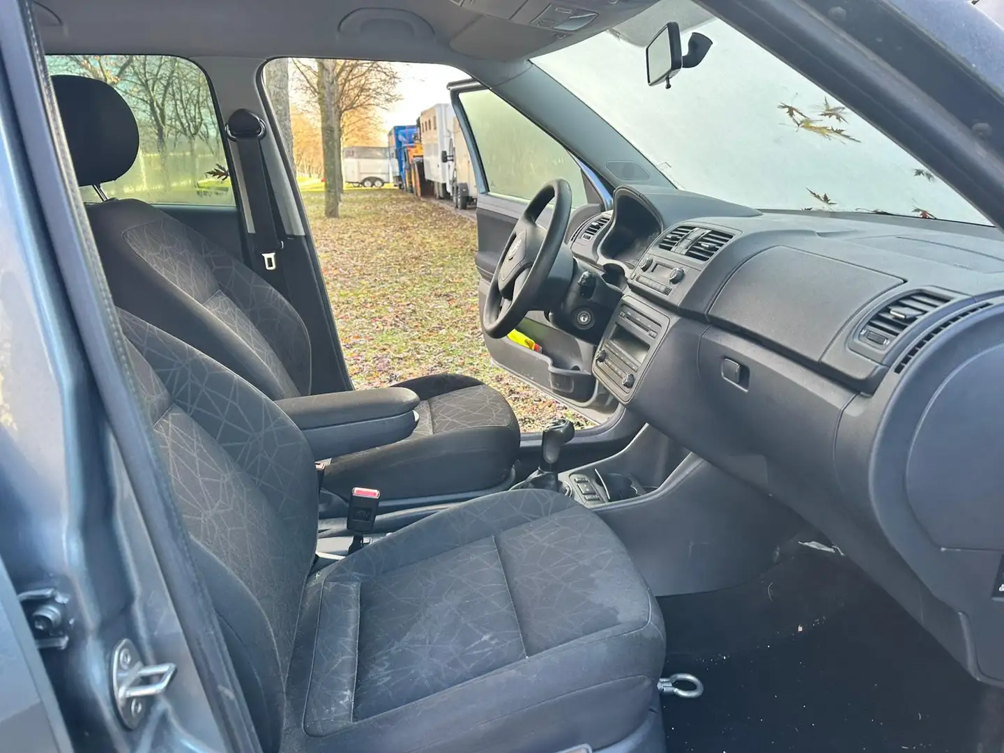 Skoda Fabia Fabia Grau - 2