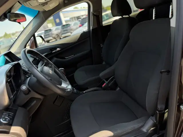 Chevrolet Orlando view 12