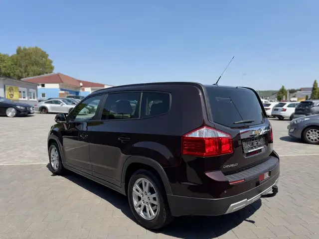 Chevrolet Orlando view 5