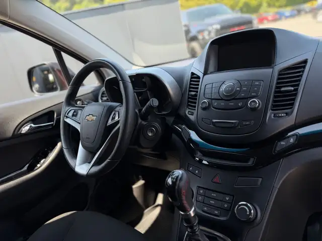 Chevrolet Orlando view 15