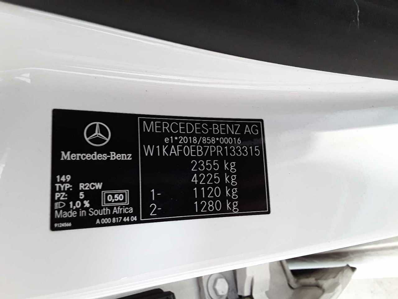 Mercedes-Benz C 220 d AMG Line SpoSi ACC BLIS Key LED Lane AUT — photo 13