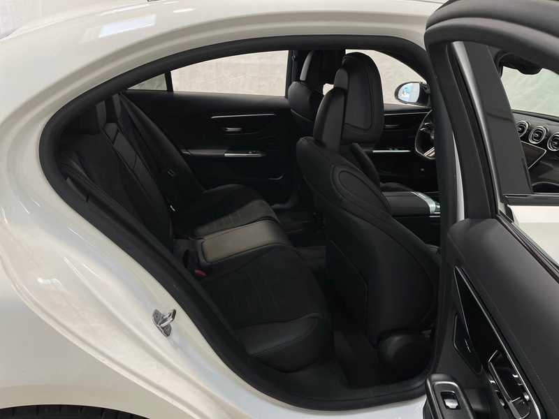 Mercedes-Benz C 220 d AMG Line SpoSi ACC BLIS Key LED Lane AUT — photo 10