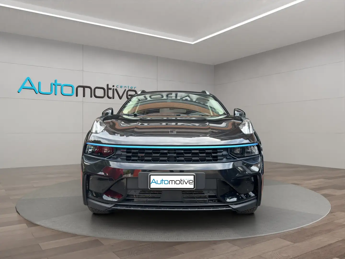 Lynk & Co 01 01 1.5 td phev auto Negru - 2