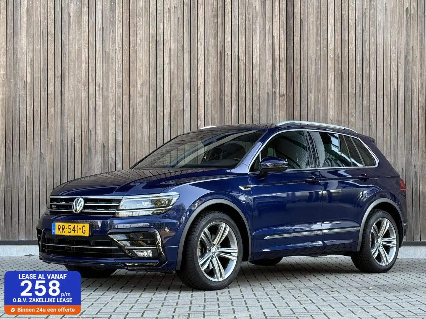 Volkswagen Tiguan 1.4 TSI R-LINE / CAMERA / 19 inch / NL-Auto Blauw - 1
