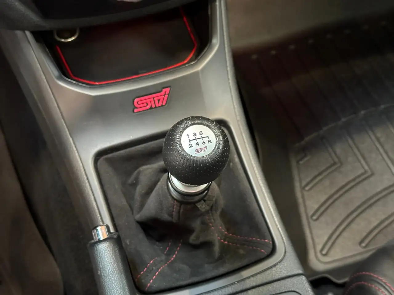 Subaru WRX снимка Subaru WRX