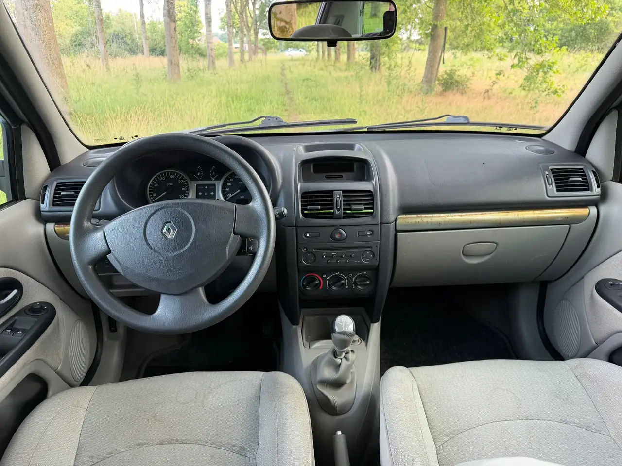 Renault Clio 1.6-16V Privilège APK 15-06-2027, foto 5