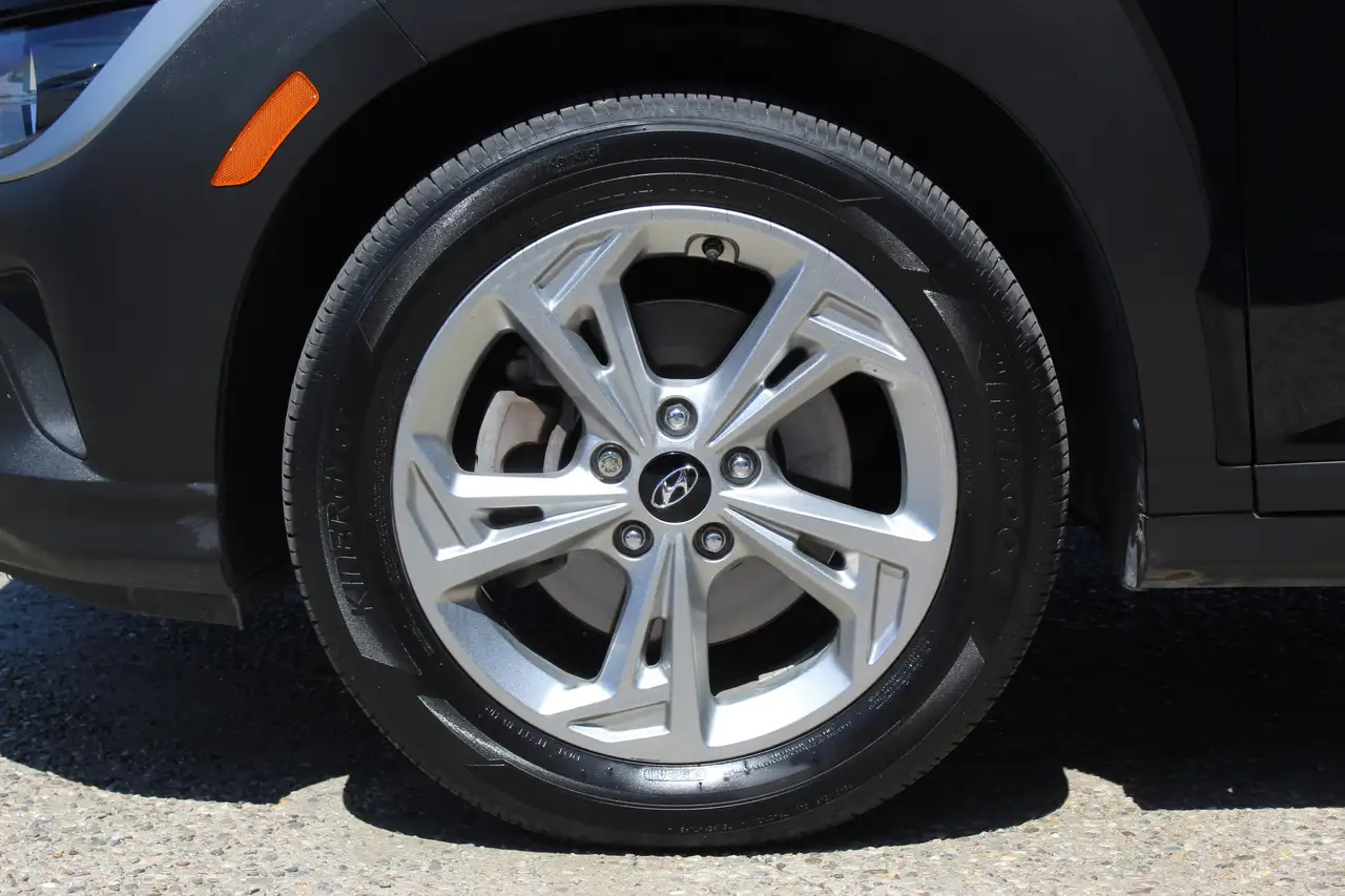 Hyundai KONA снимка Hyundai KONA