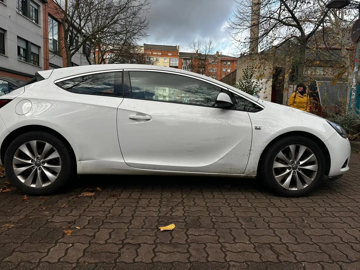 Opel Astra 1.7CDTi S/S Sportive 130 - 1