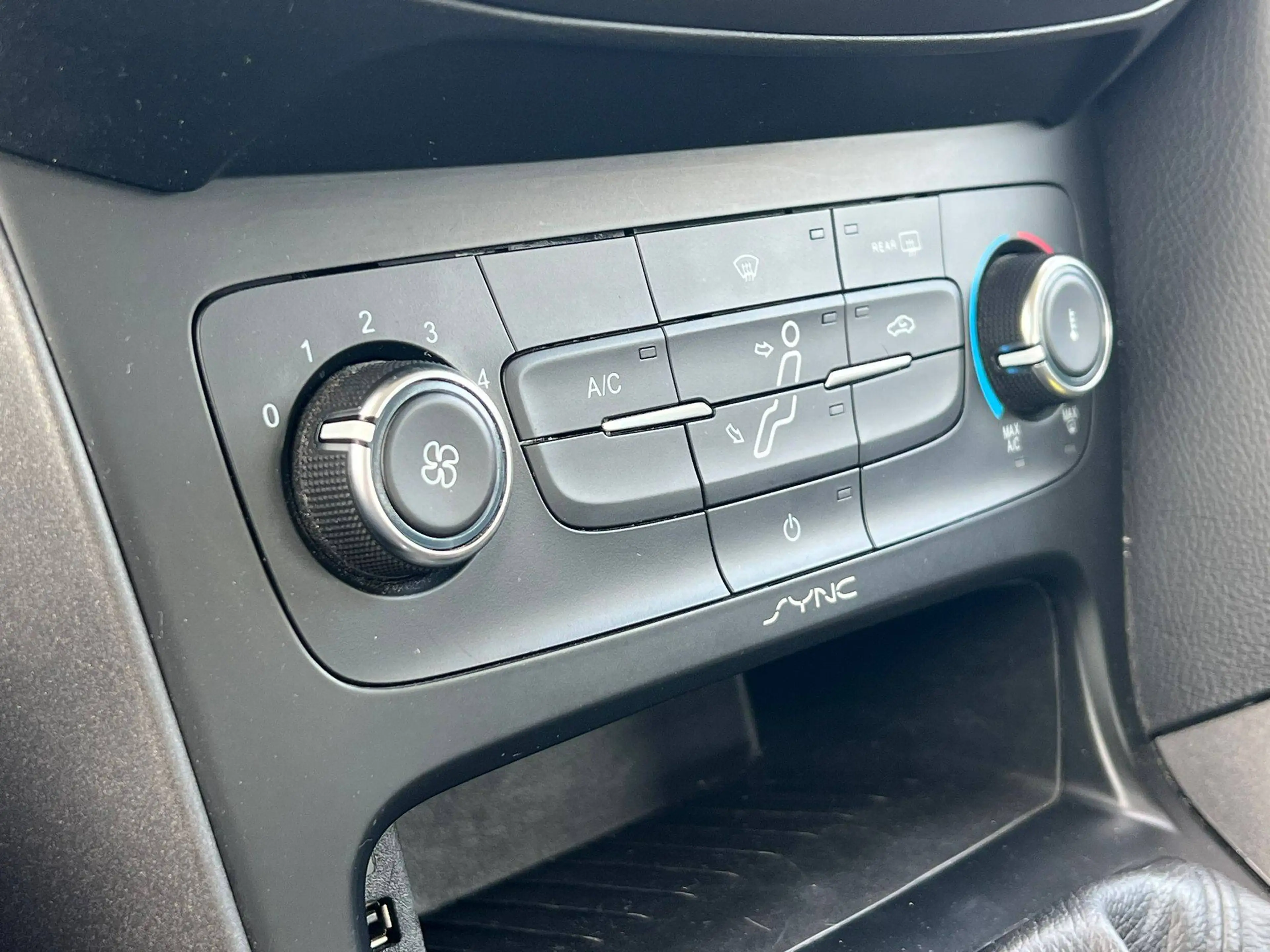 Ford Focus Focus 1,0 EcoBoost Trend — photo 15