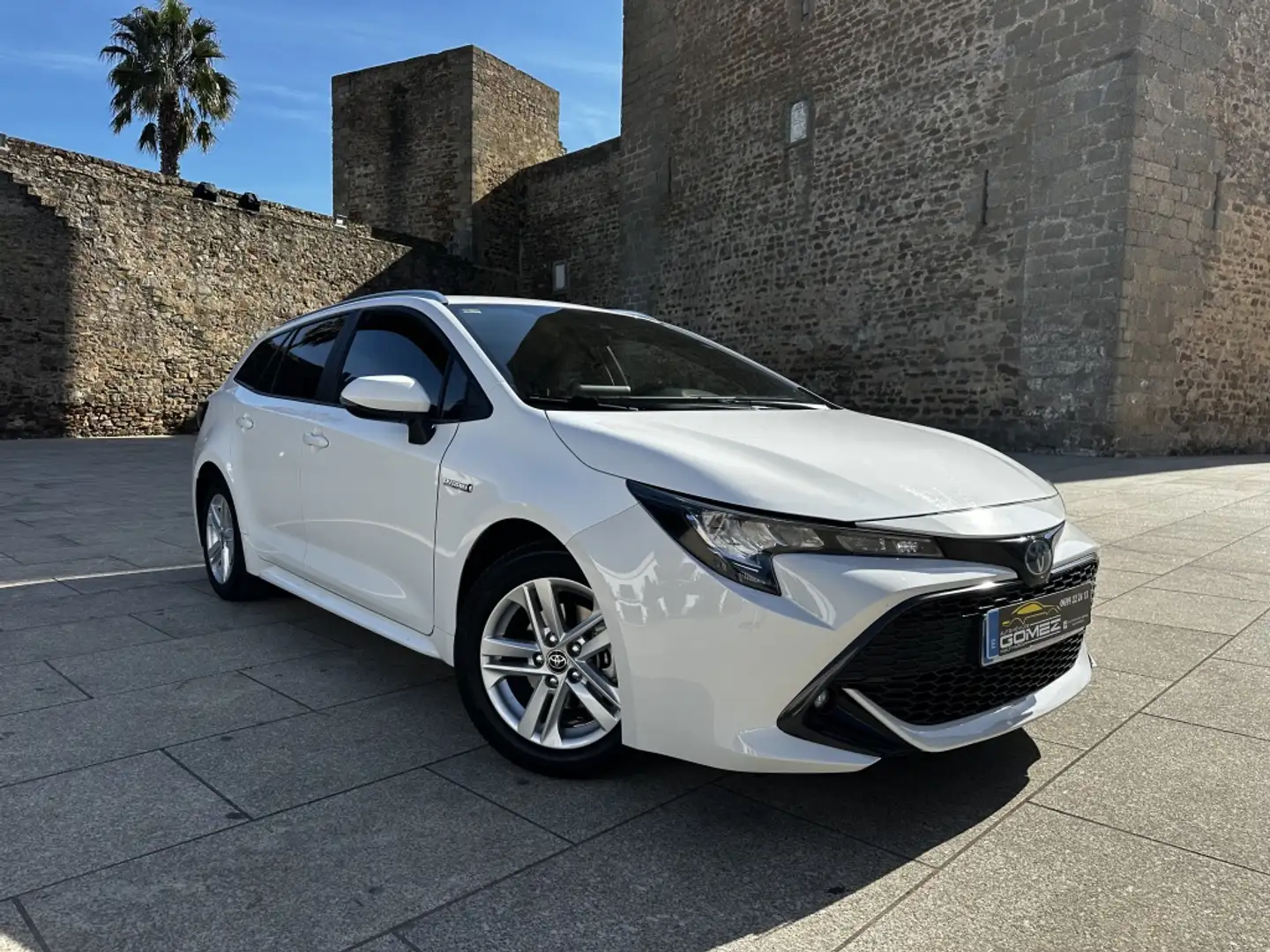 Toyota Corolla Touring Sports 125H Business Plus Blanco - 2