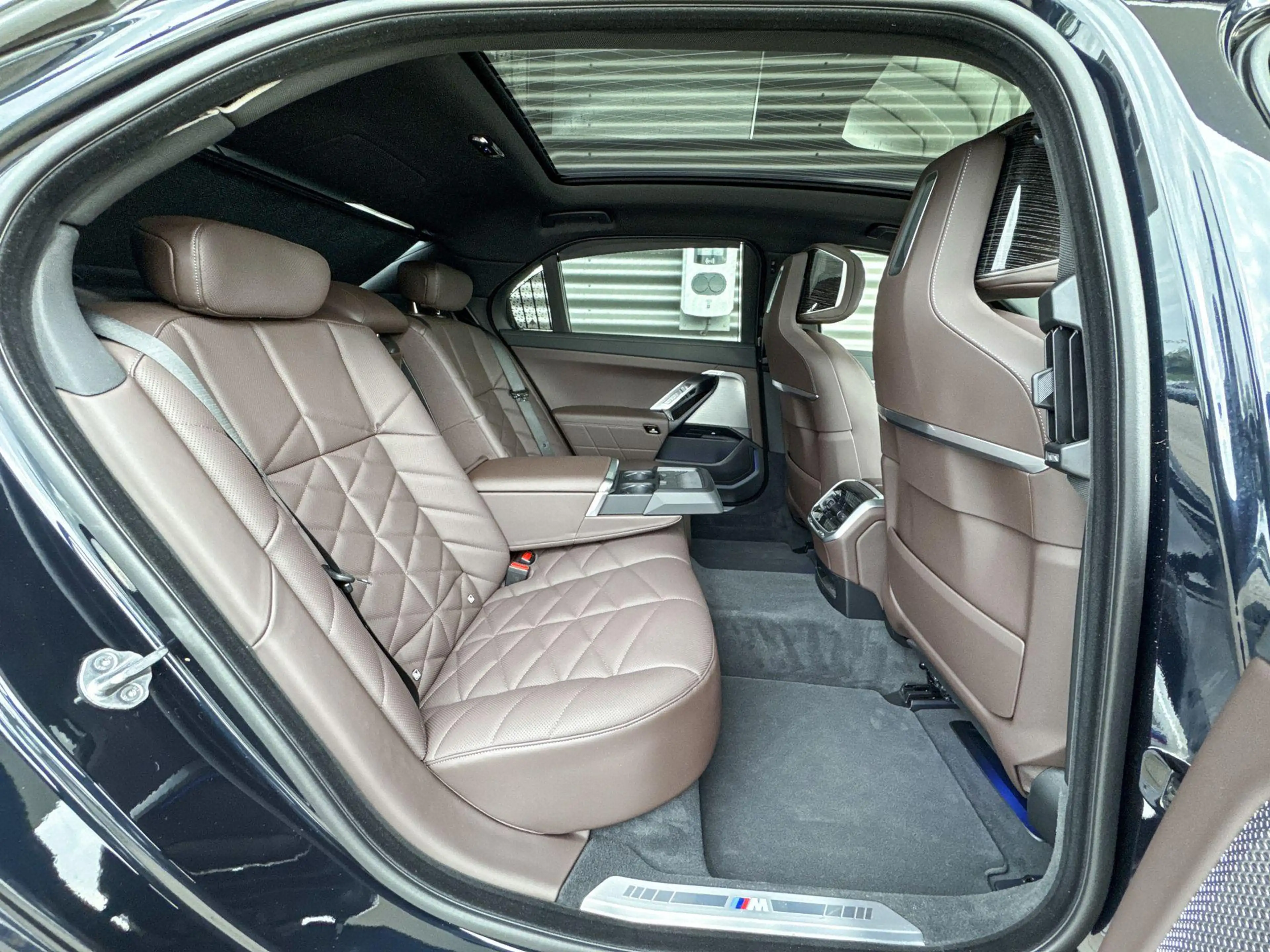 BMW 750 7 Serie 750e xDrive — photo 9