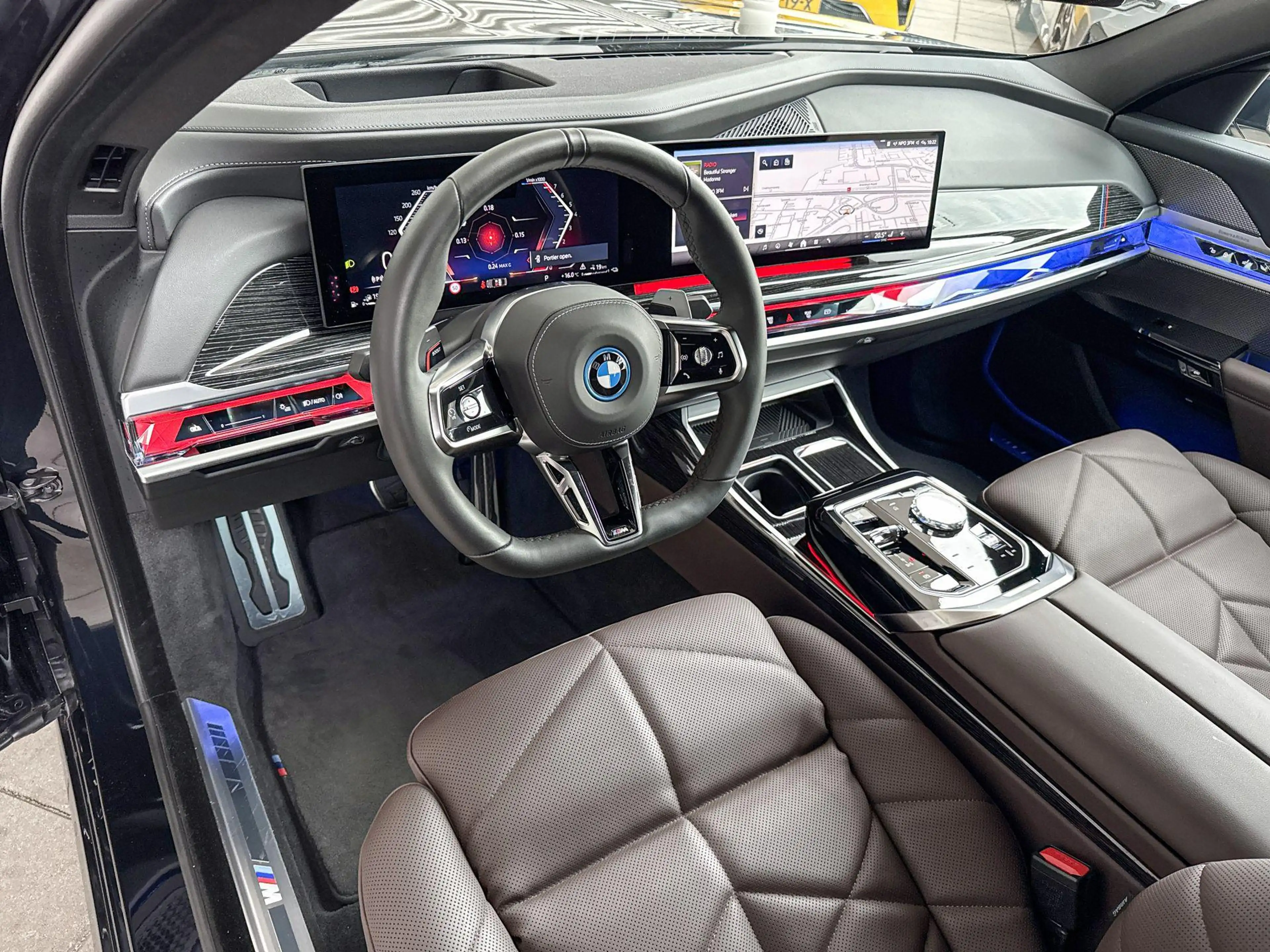 BMW 750 7 Serie 750e xDrive — photo 5