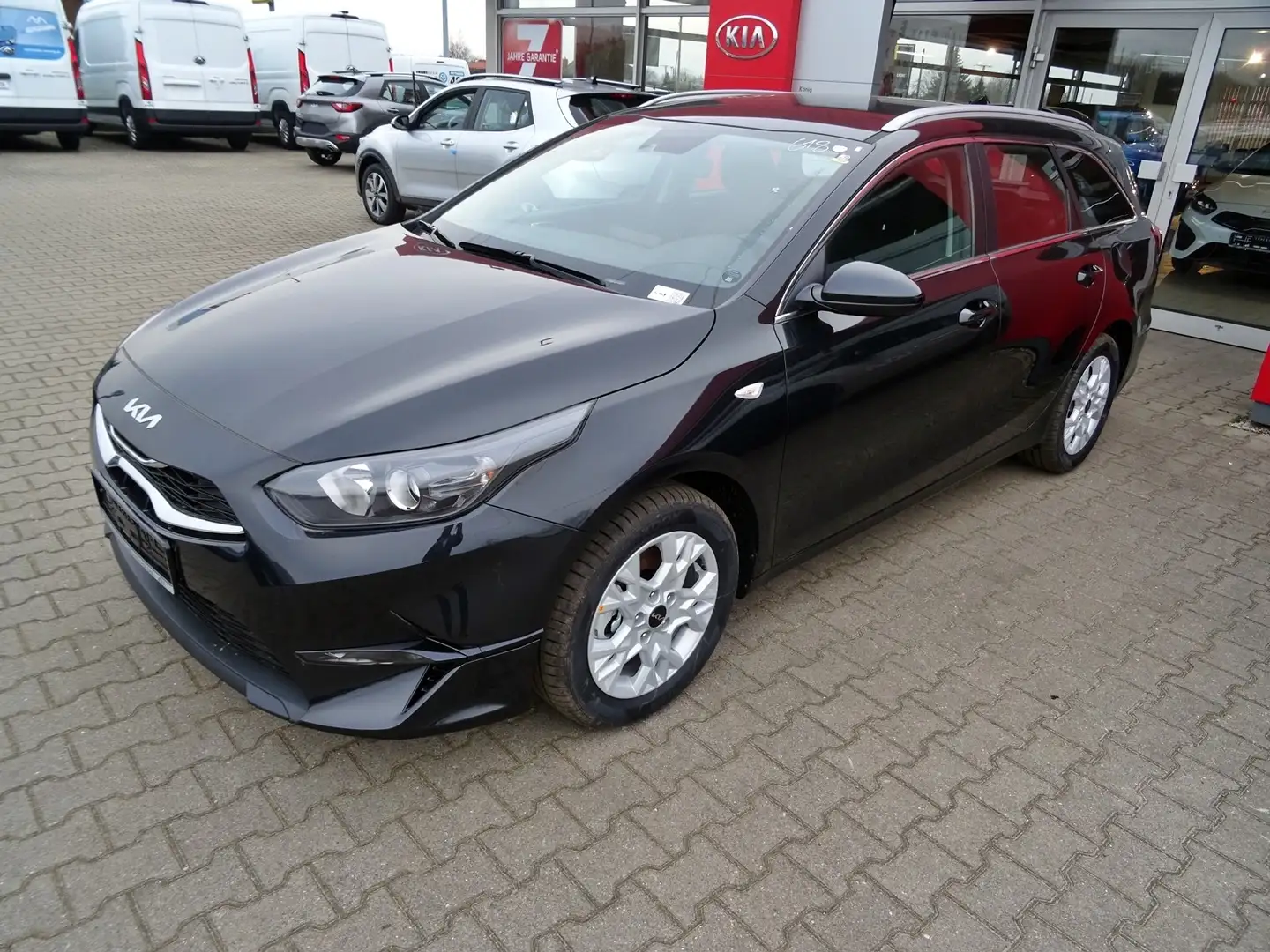 Kia Ceed / cee'd SW 1.0T VISION Klima Navigation Schwarz - 1