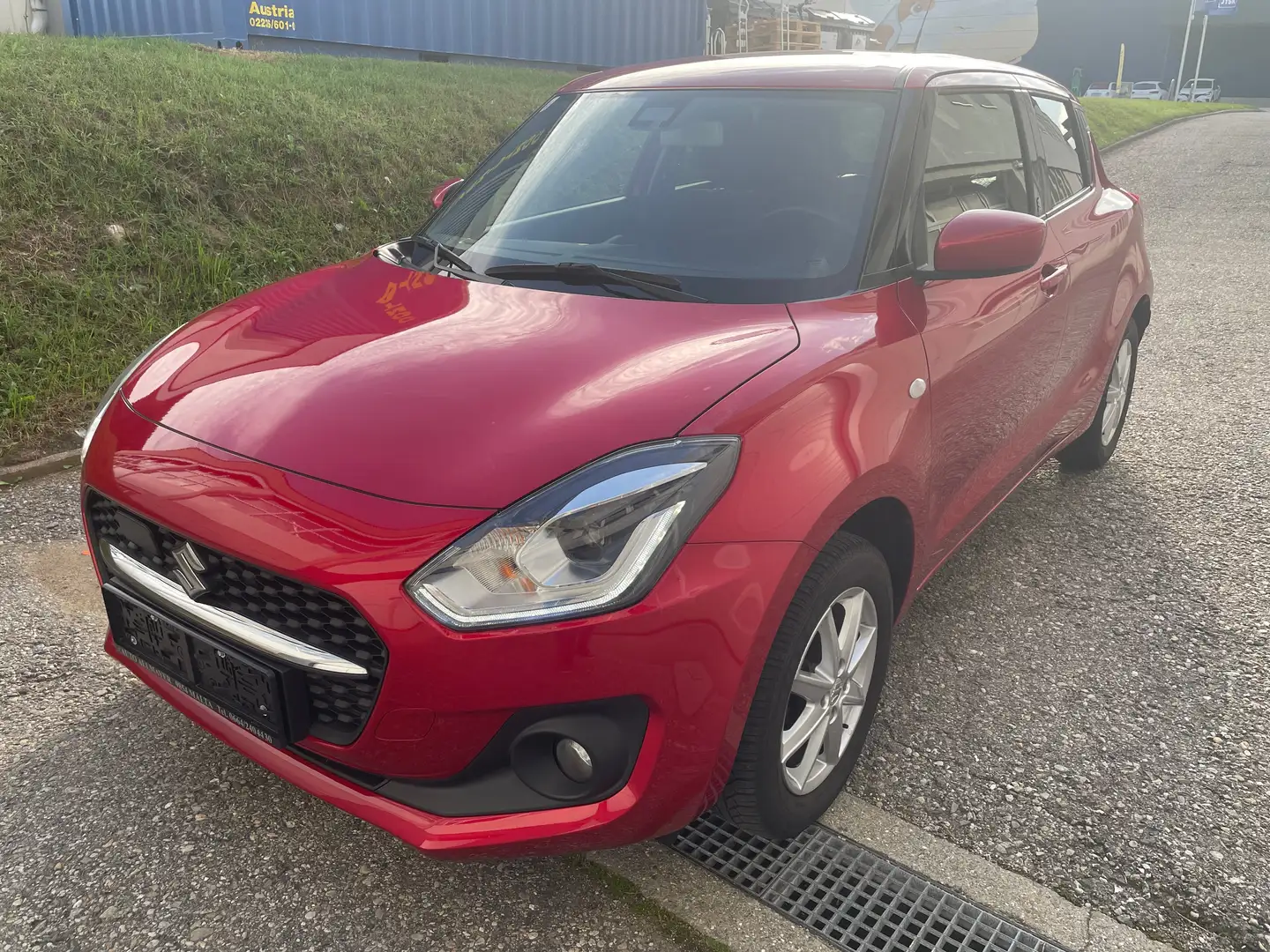 Suzuki Swift Shine 1.2 mild hybrid ALLRAD Rot - 2