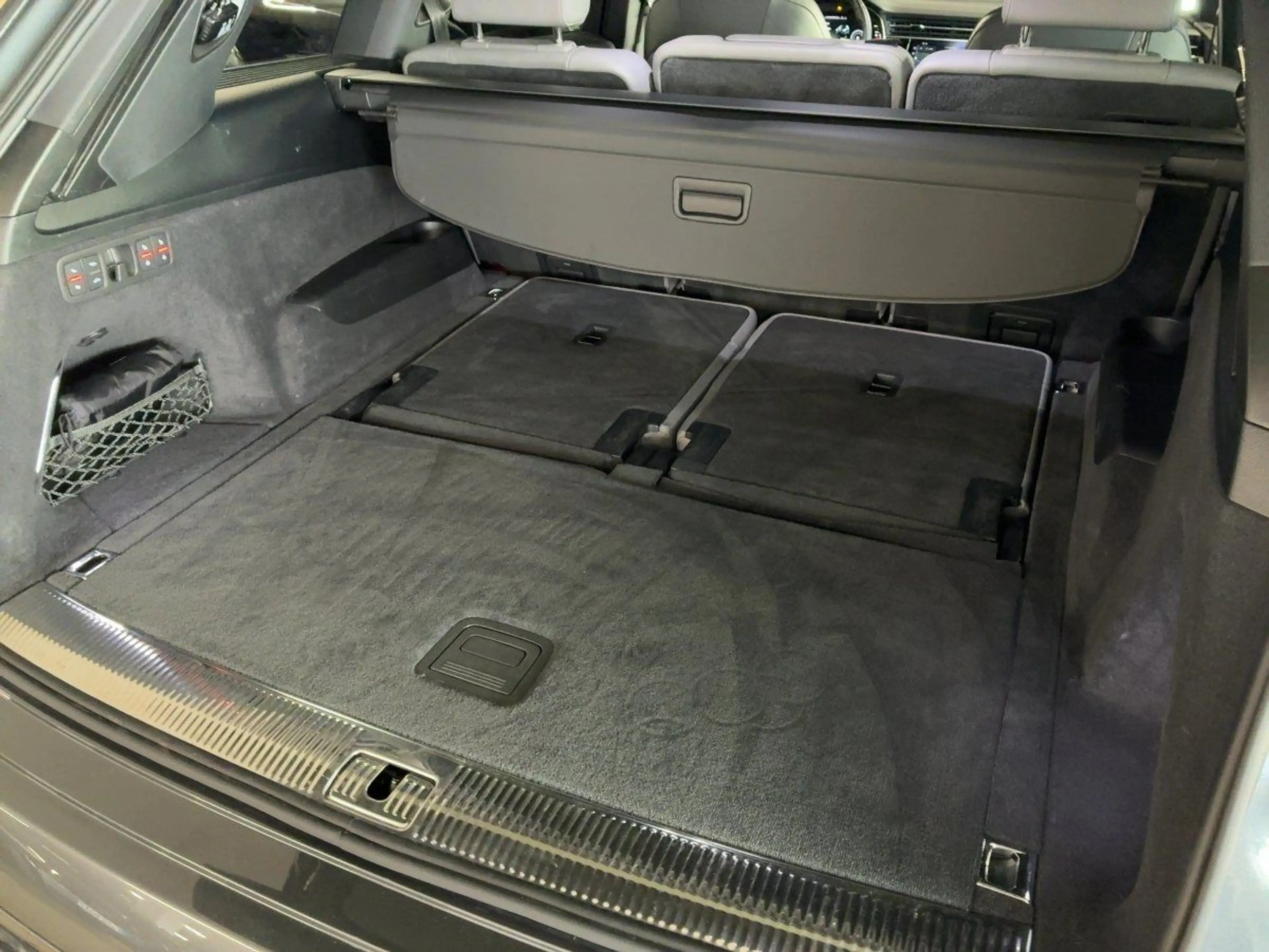 Audi Q7 50 TDI quattro tiptronic S line 7-Sitzer AHK — photo 10
