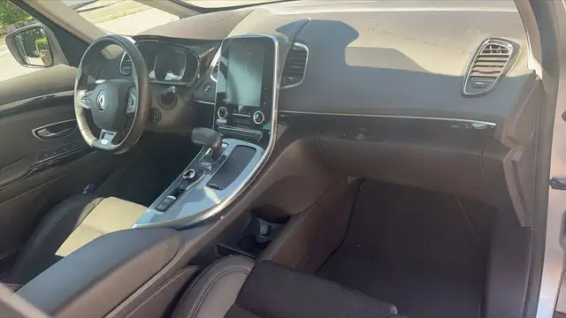 Renault Espace view 10