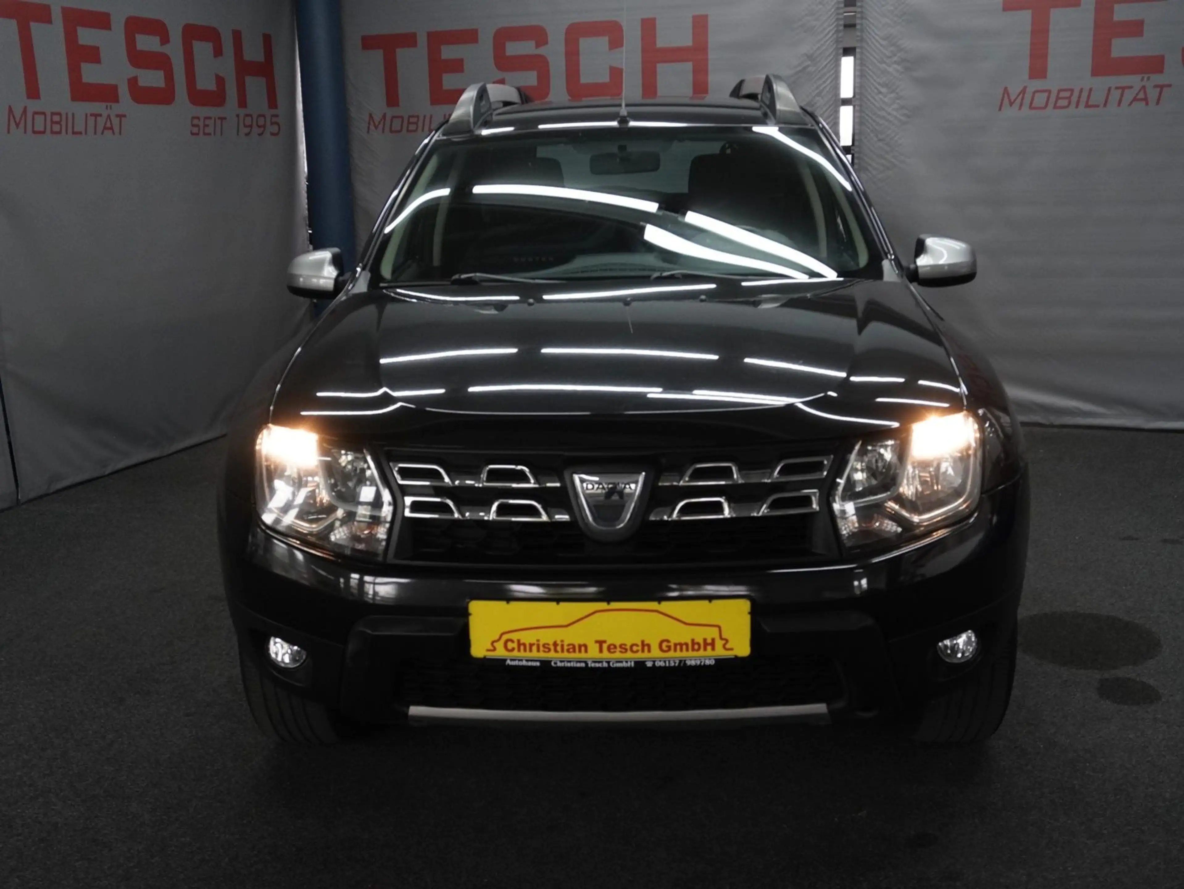 Dacia Duster I Laureate 4x2 | PDC | KLIMA | 1. Hand — photo 2