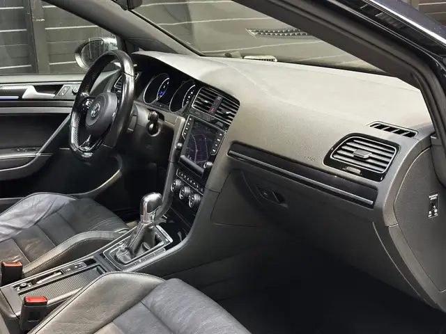 Volkswagen Golf view 14