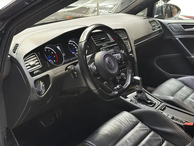 Volkswagen Golf view 11