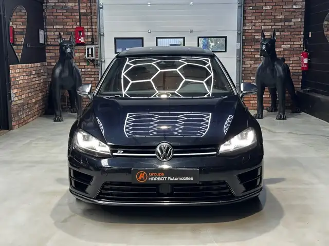Volkswagen Golf view 2