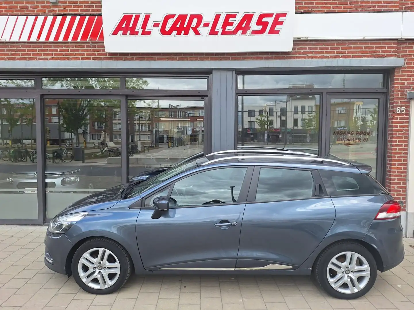 Renault Clio dCi Grandtour Blau - 1